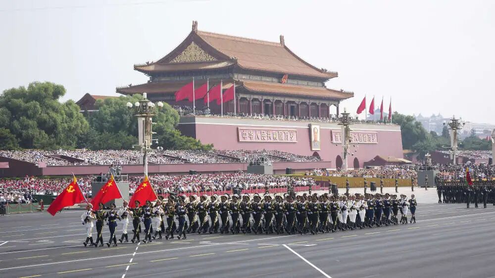 觀閱兵盛況，聚奮進(jìn)力量——建華律威民商事調(diào)解中心舉行九三閱兵儀式觀看活動(dòng)