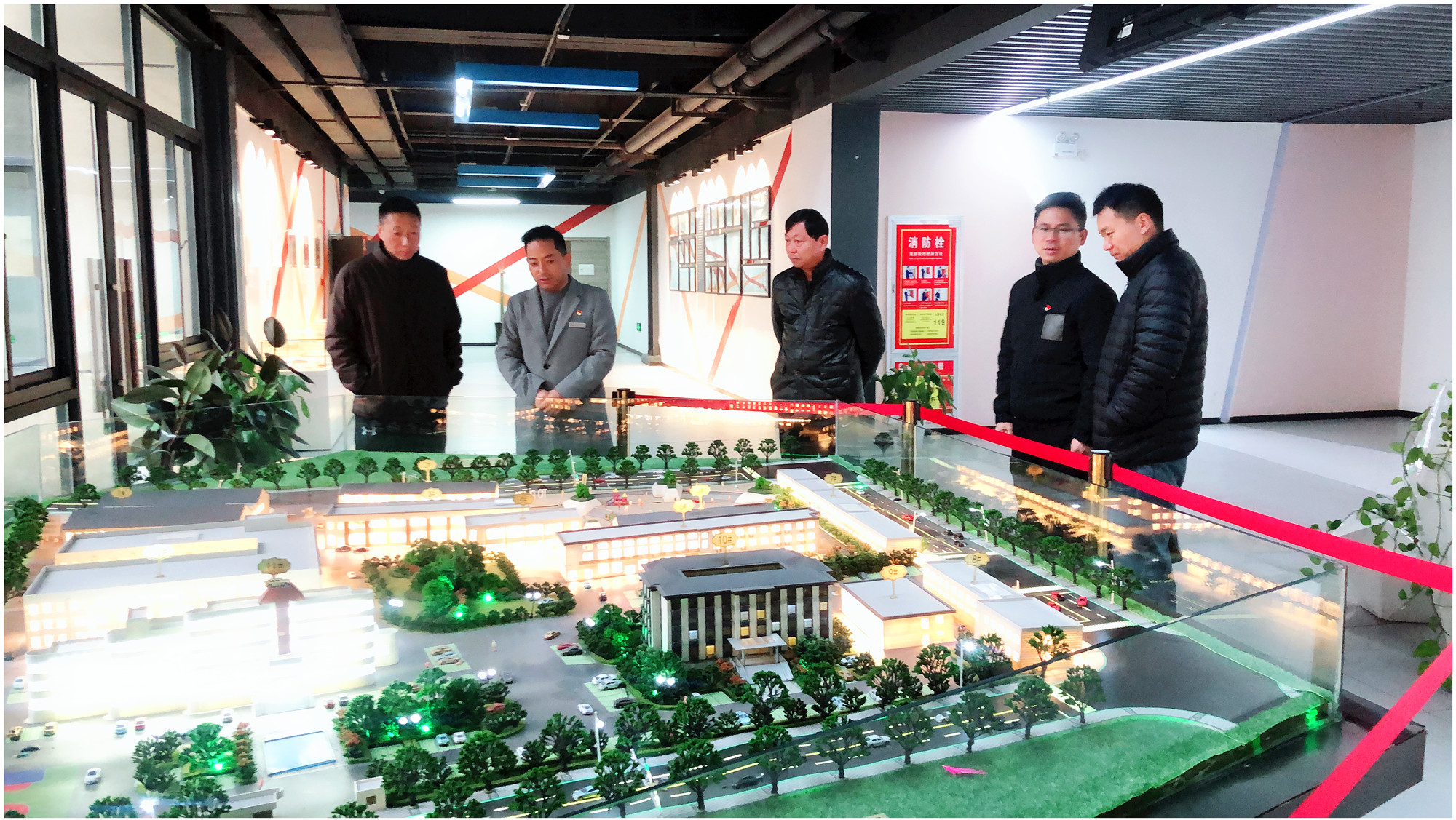廬陽區(qū)政協黨組成員、秘書長尹楊 蒞臨廬陽建華文創(chuàng)園調研指導